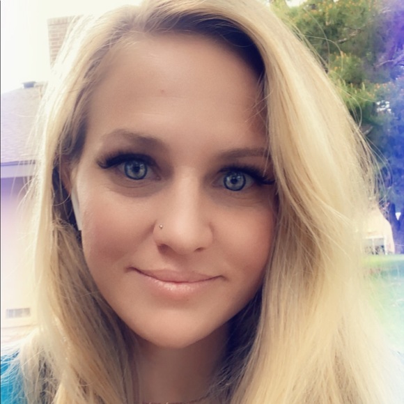 Meet your Posher, Samanthe - Picture 2 of 3